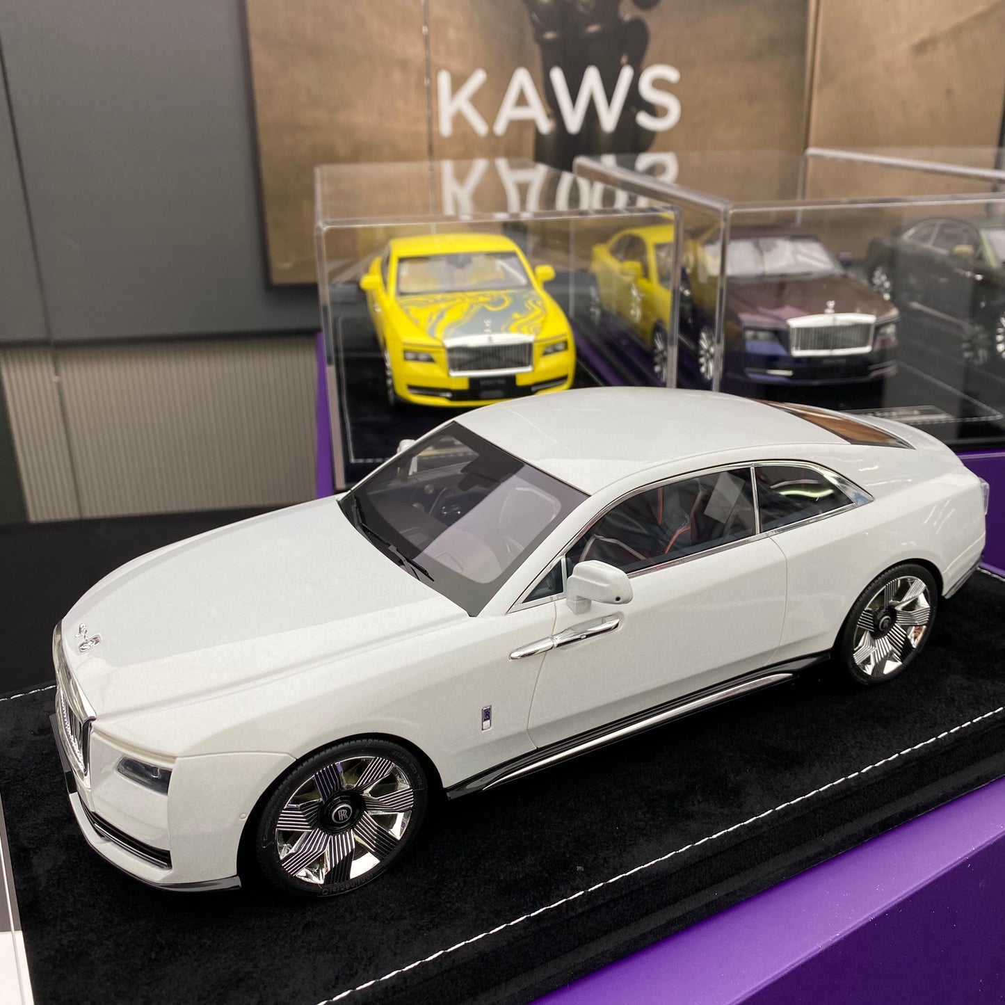 HH MODEL 1/18 Rolls Royce Shining limited edition car model