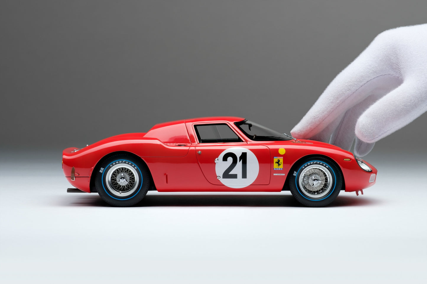 Amalgam 1/18 Ferrari 250 LM-1965 Le Mans Champion Simulation Car Model