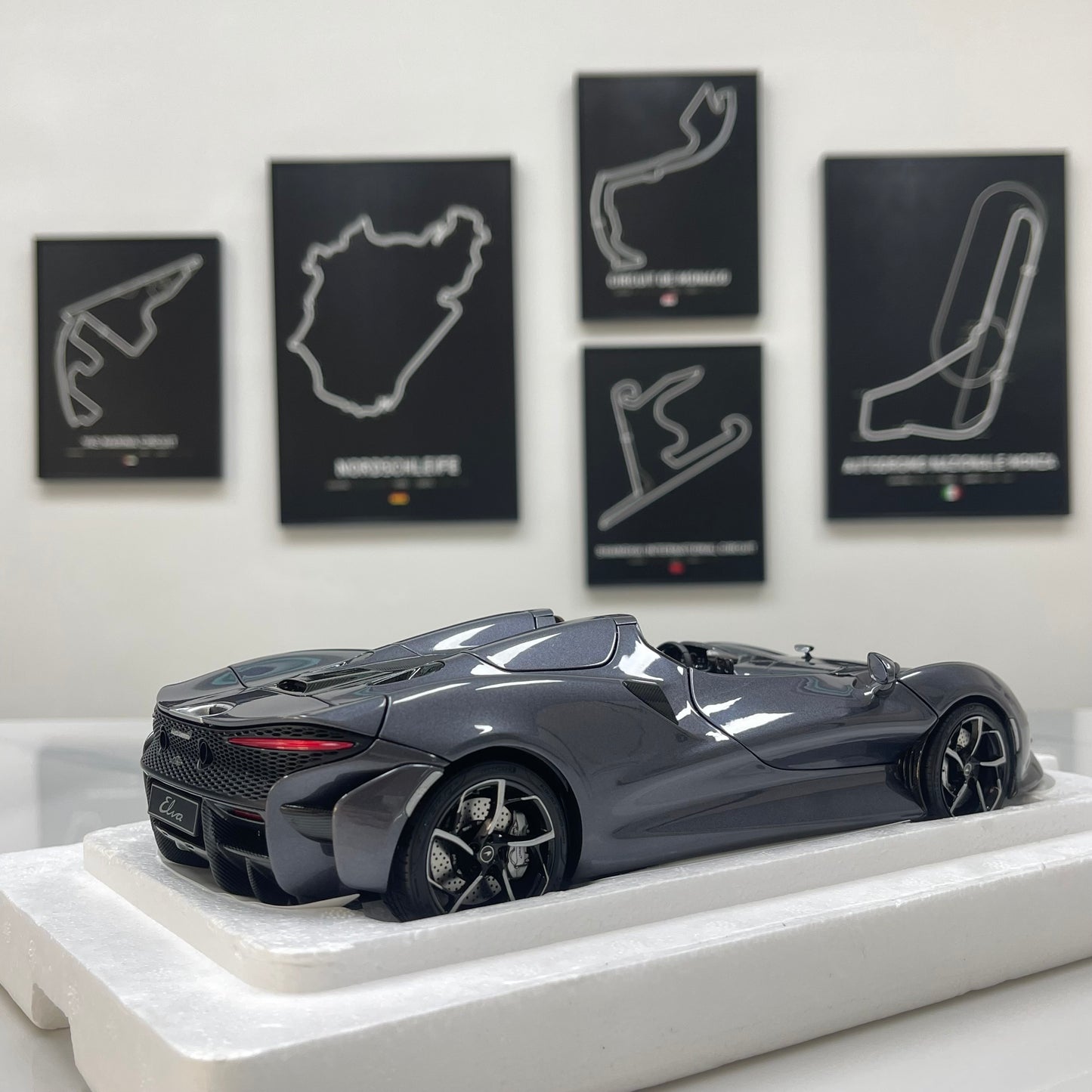 LCD 1/18 McLaren Elva Diecast Model – Metallic Grey (LCD18015-HGM)
