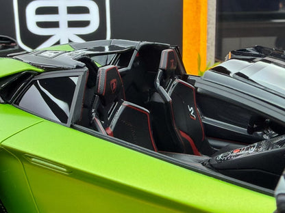 MR 1:18 Lamborghini Aventador SVJ Roadster Verde Alcheo 31/49 DDJ076