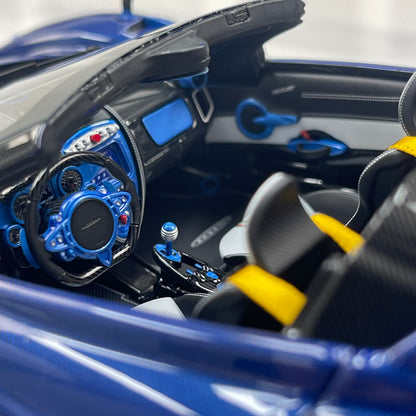 HH Model 1/18 Pagani Huayra Air Force Edition (HH664)