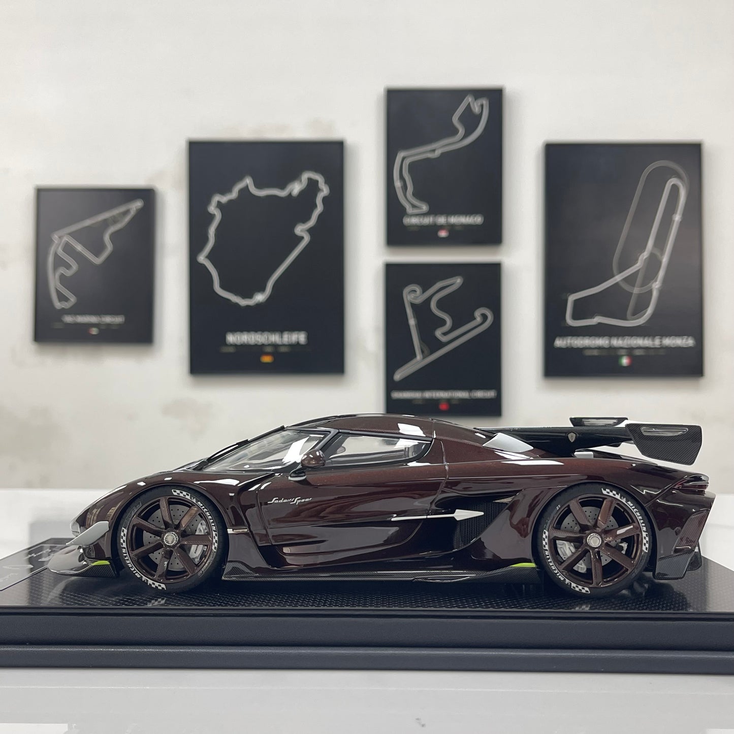 FRONTIART 1/18 Koenigsegg Jesko "Sadair's Spear" – Brown (FA198)