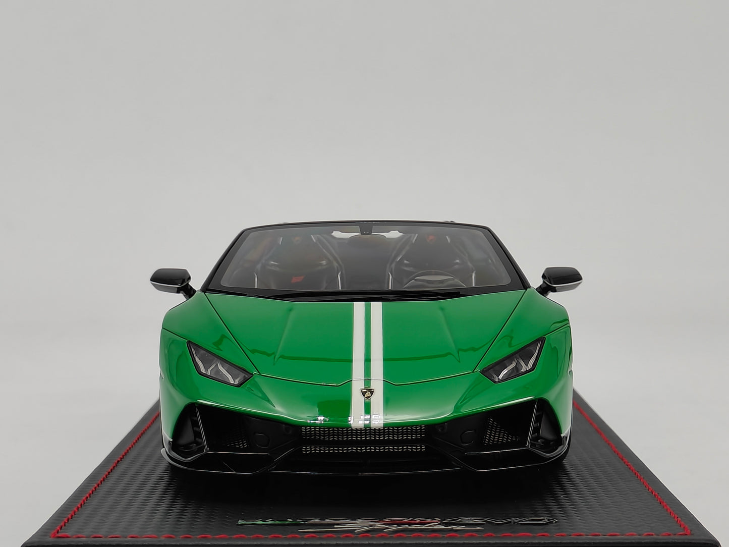 MR 1/18 Lamborghini Huracan EVO 60th Anniversary Edition Viper Green Limited Edition Car Model LAMBO037SB