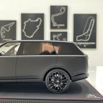 BBA Model 1:18 Land Rover Range Rover Autobiography — Matte Black