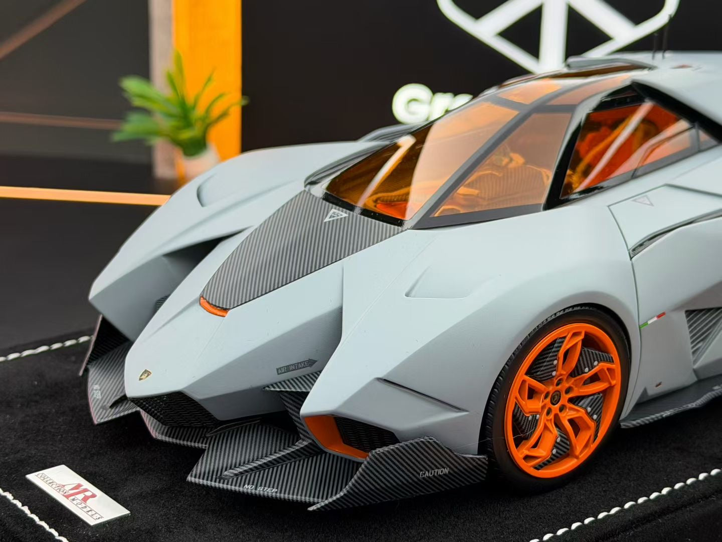 MR 1:18 Lamborghini EGOISTA 68/399 DDJ110