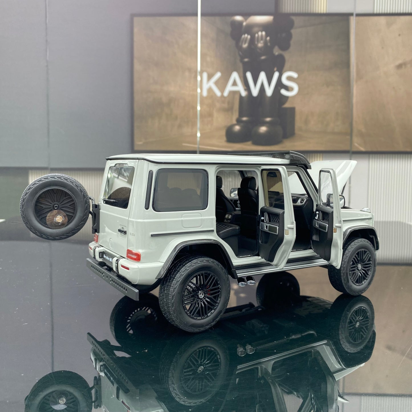 Almost Real 1/18 Mercedes-Benz AMG G63 4×4 2023 Alloy Fully Open Simulation Car Model Ornament