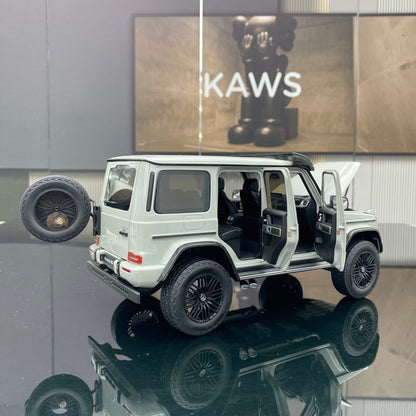 Almost Real 1/18 Mercedes-Benz AMG G63 4×4 2023 Alloy Fully Open Simulation Car Model Ornament