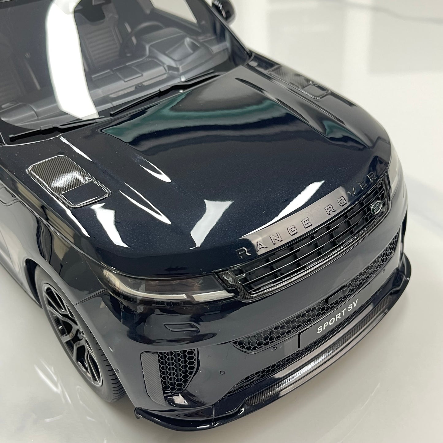 GT Spirit 1/12 Land Rover Range Rover Sport SV Edition Two – Black (GT555)