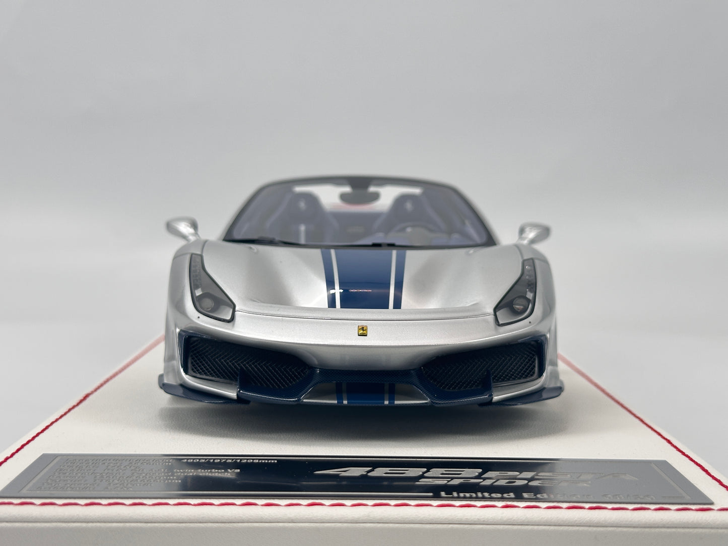 DM 1/18 Ferrari 488 Pista Spider White Base with Metallic Silver/Blue Decals Simulated Car Model FPC015A