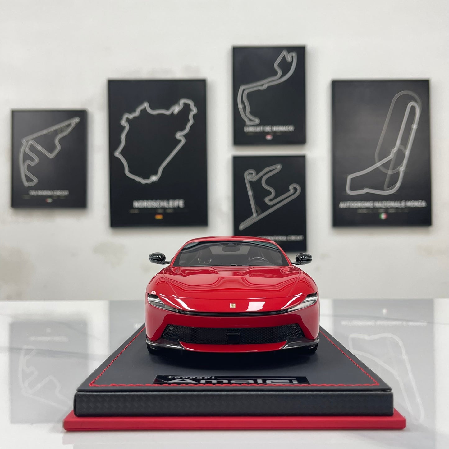 MR 1/18 Ferrari Amalfi Standard Red FE046E