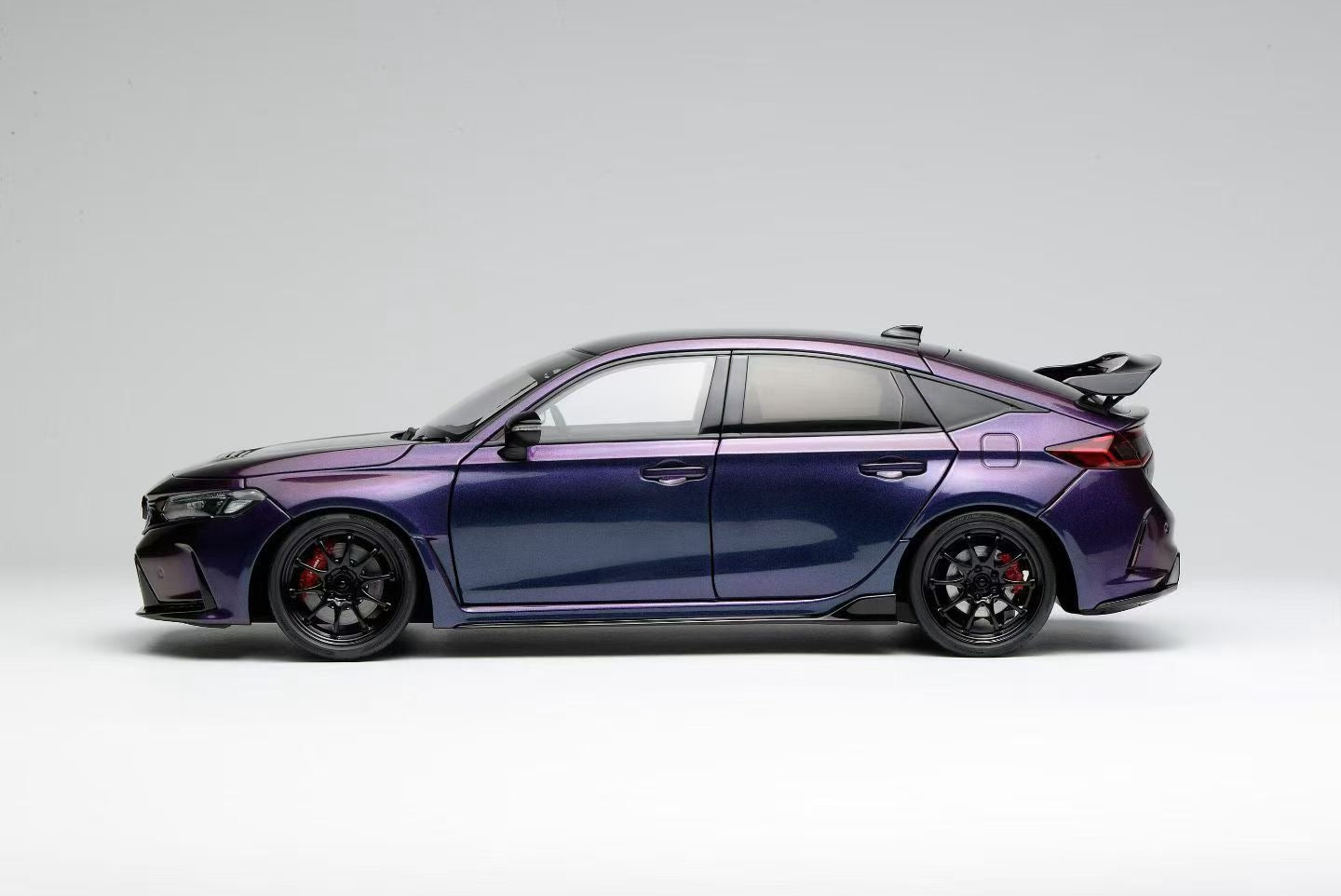 MOTORHELIX 1/18 Diecast Fully Opening Car Model: Honda Civic TYPE R (FL5) Customized