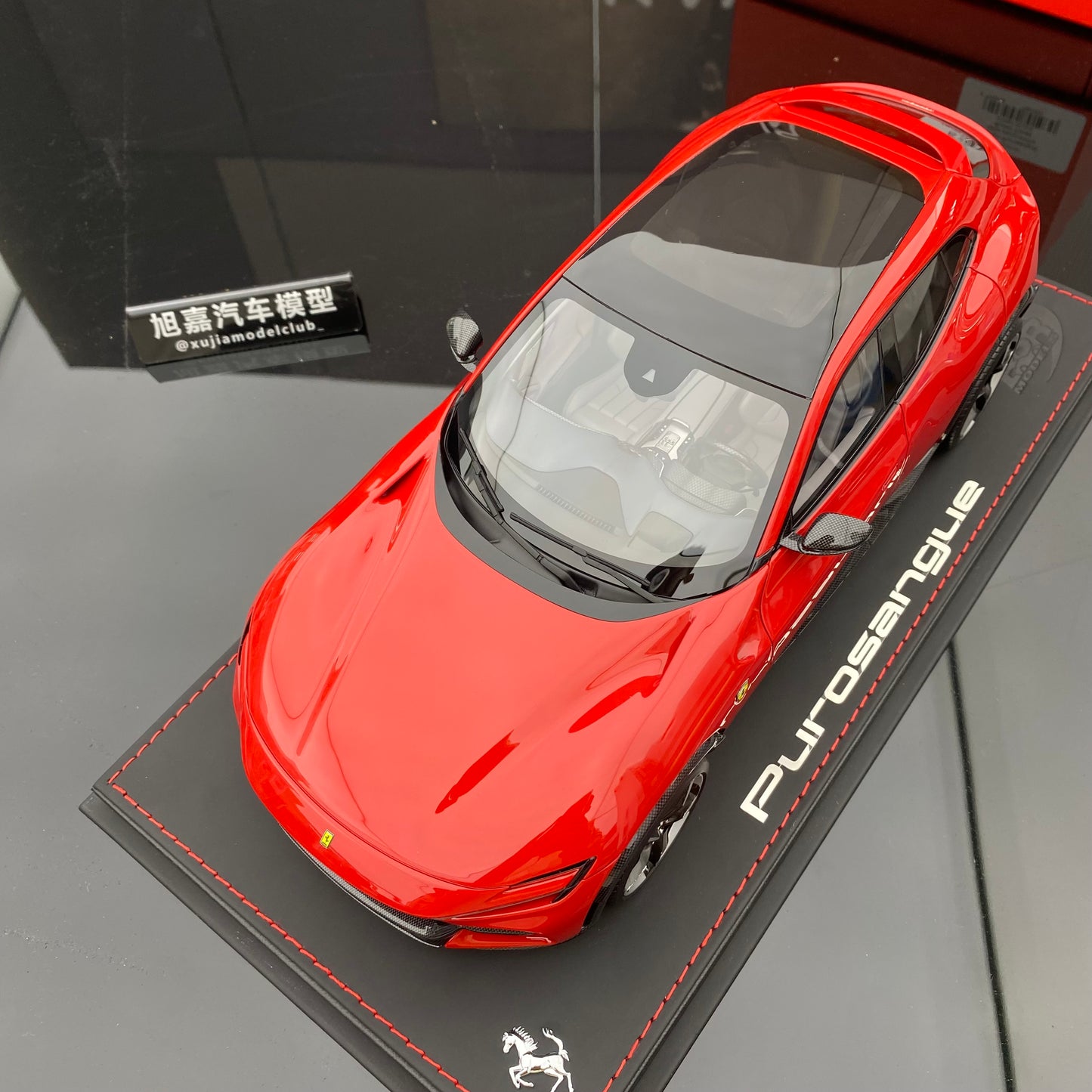 Colección de adornos de modelos de coches Ferrari Purosangue FUV rojo de edición limitada BBR 1/18