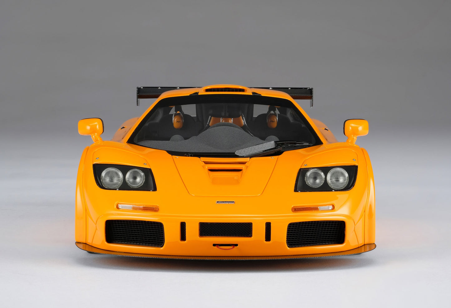Amalgam 1/18 McLaren F1LM yellow simulation car model birthday gift ornament
