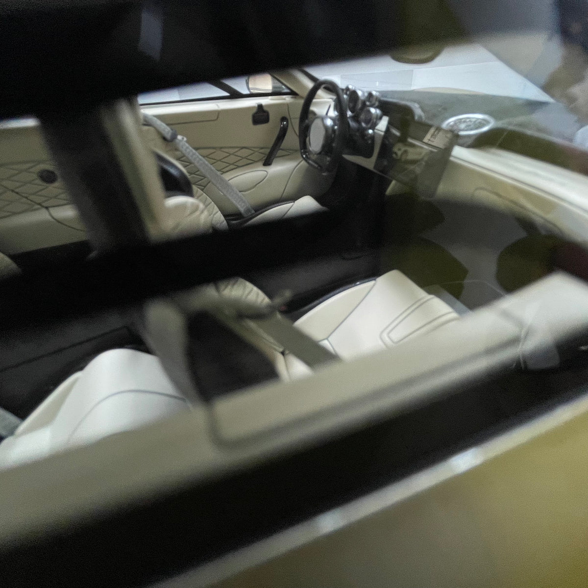 FrontiArt 1/18 Koenigsegg Gemera - Champagne - FA207