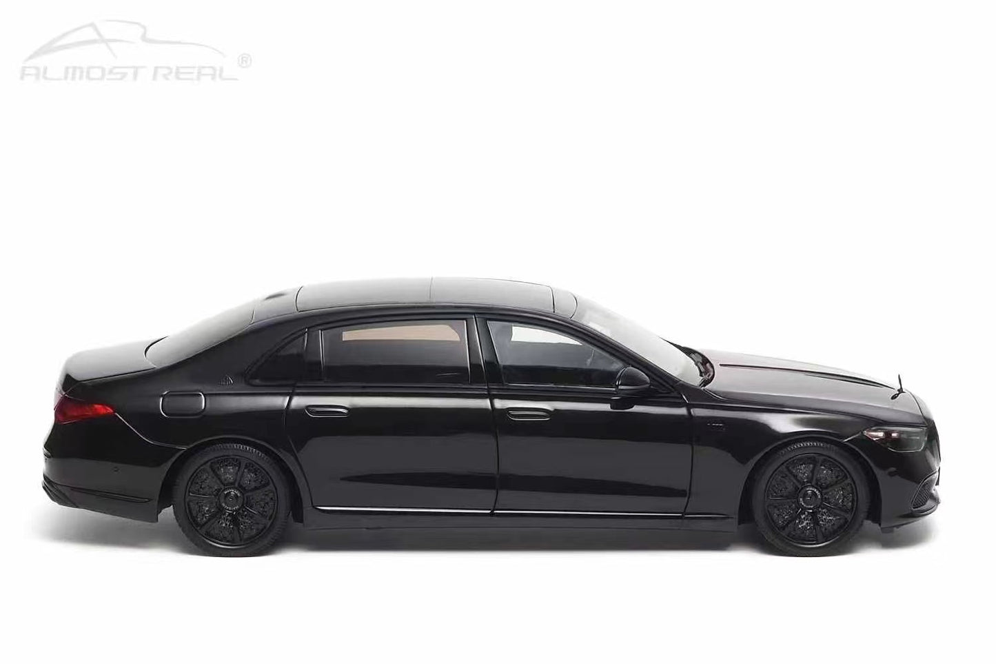 Almost real 1/18 Mercedes-Benz Maybach S680 new S-class alloy car model