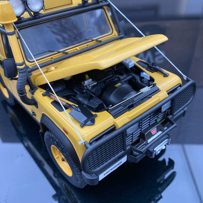 KYOSHO 1/18 Land Rover Defender 90 Camel Cup Alloy Fully Open Simulation Car Model Collection