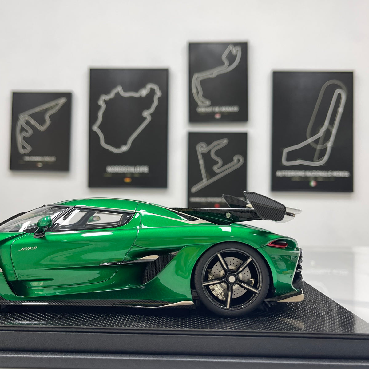 FrontiArt 1/18 Koenigsegg Jesko – Green (FA208)