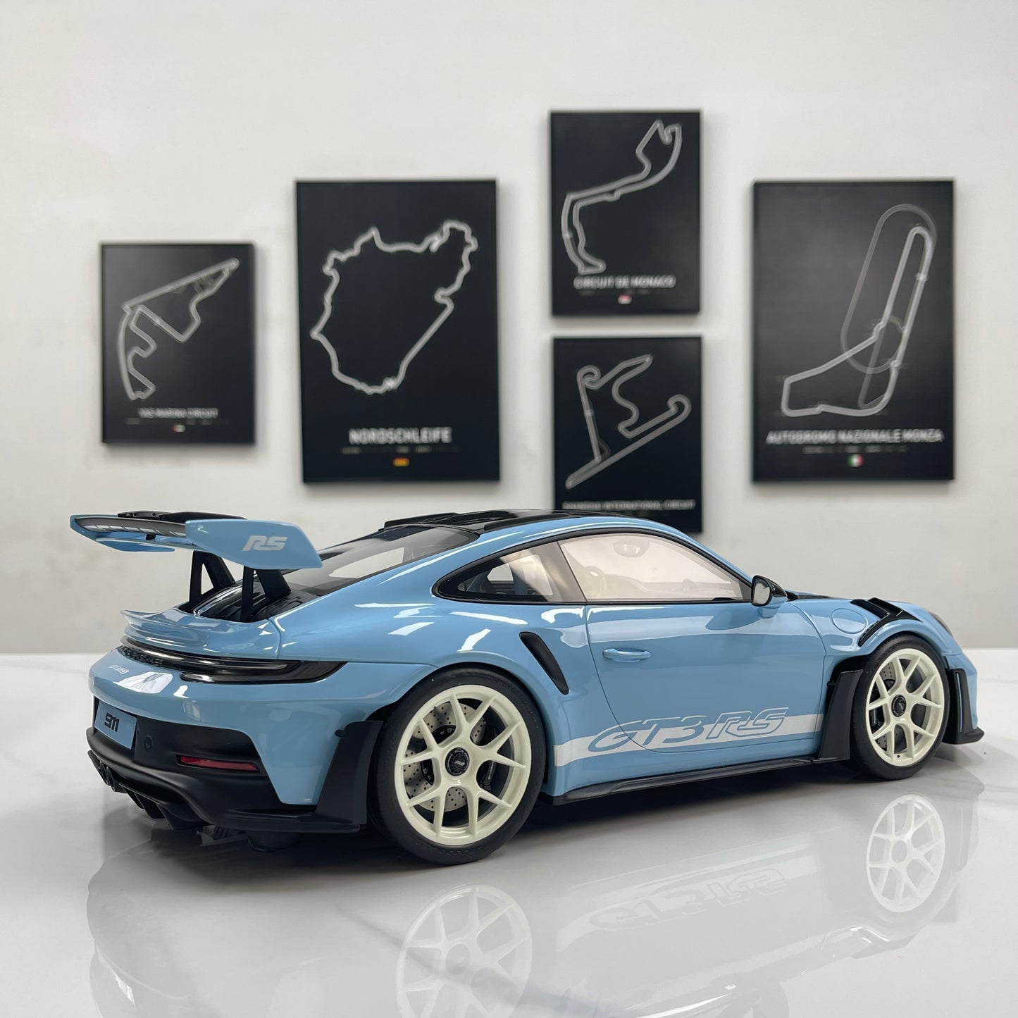 GT Spirit 1/12 Porsche 911 [992.1] GT3 Blue GT497