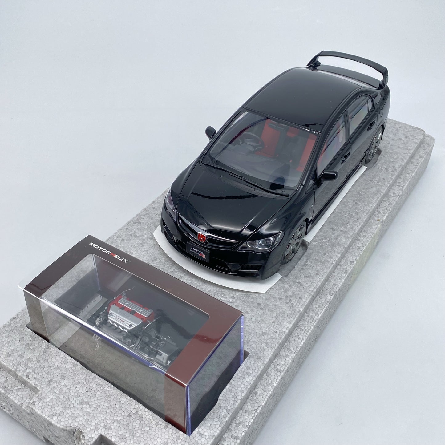 MOTORHELIX 1/18 Honda Civic Type R (FD2) 2007 LateVersion (late version) alloy model car