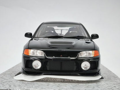 MOTORHELIX 1/18 Mitsubishi EVO All-Opening Alloy Car Model