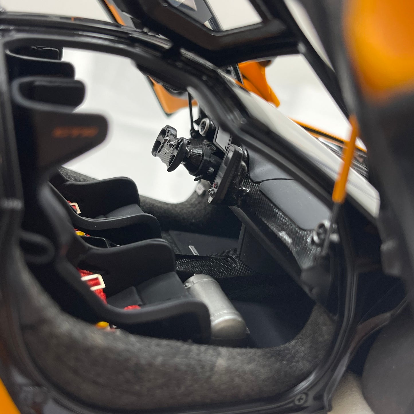 AUTOart 1/18 McLaren Senna GTR – Orange (81956)