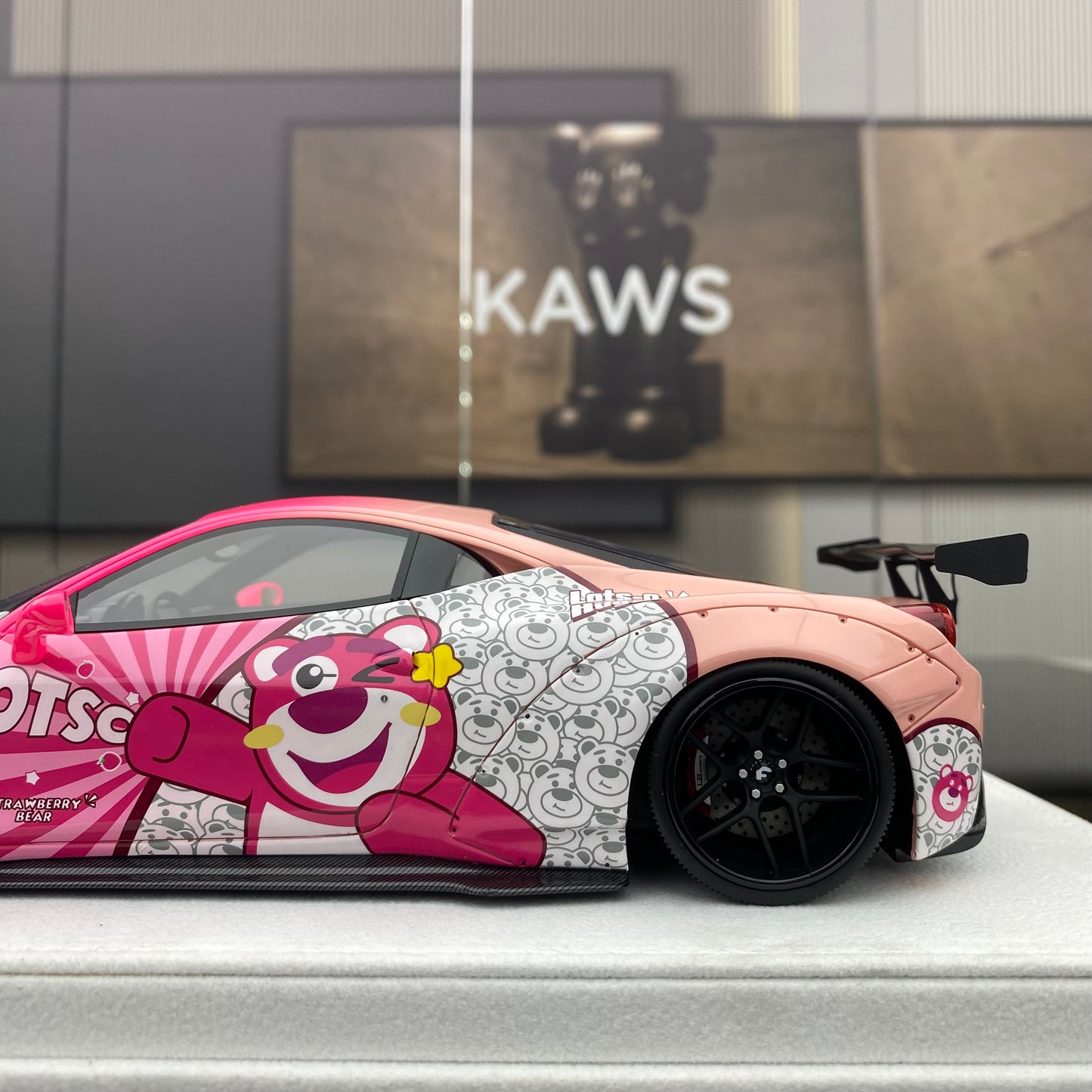BBA CAR MODEL 1/18 Ferrari 458GT pink limited edition car model ornament
