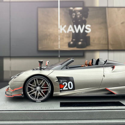 Adorno de coche de edición limitada Pagani Huaya BC #20 Silver Convertible a escala 1/18 de BBR
