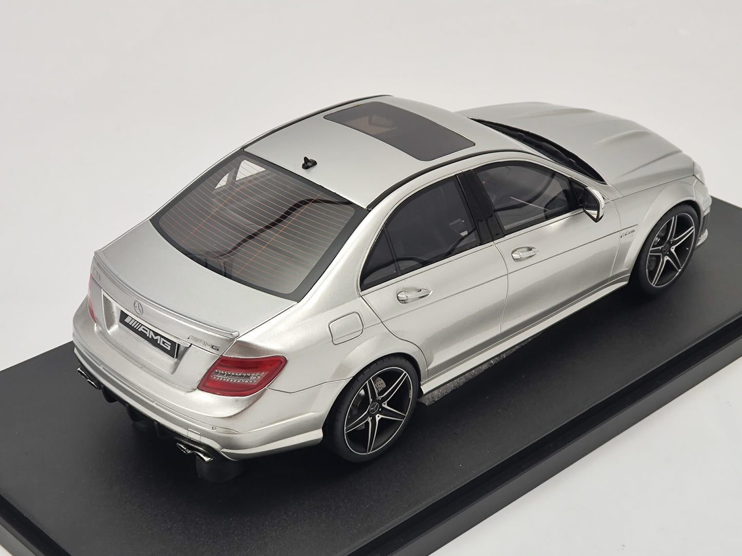 GT SPIRIT 1/18 Mercedes-Benz C63 Simulation Model Car Ornaments
