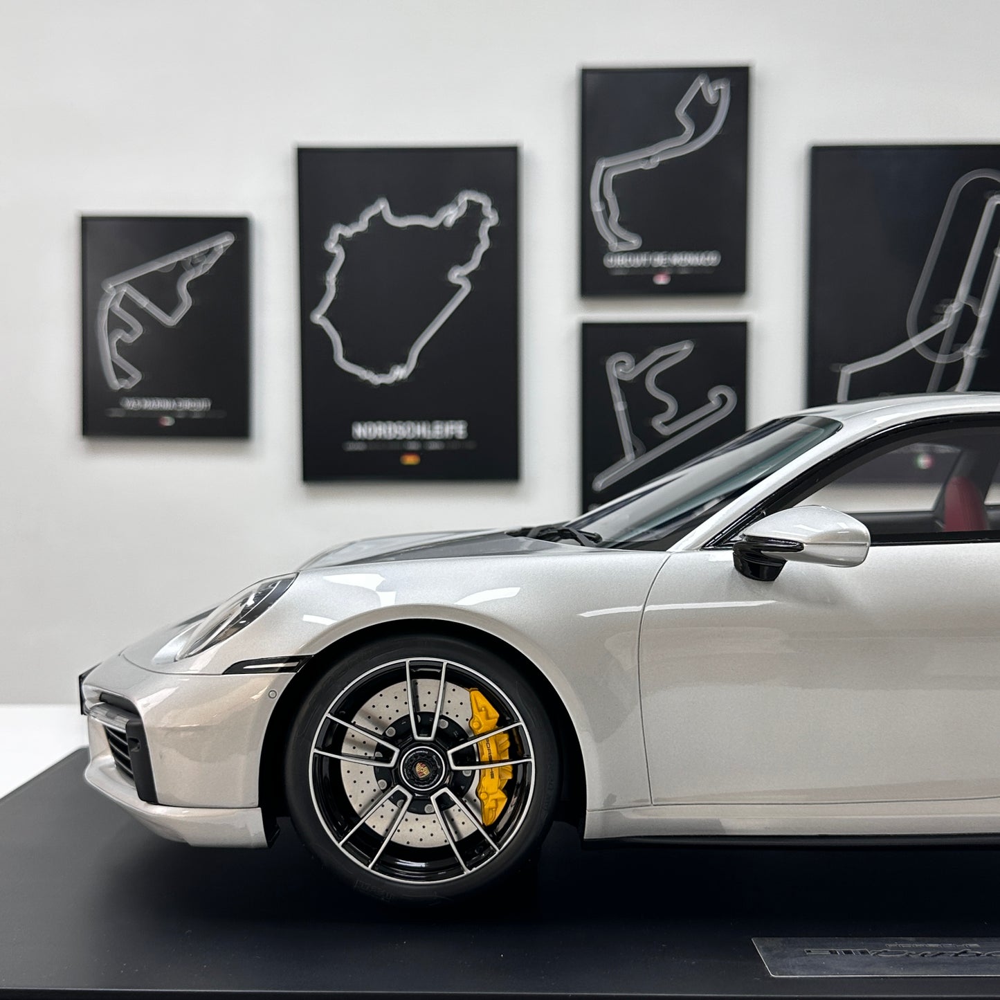 GT Spirit 1/8 Porsche 911 [992.1] Turbo S – Silver (GTS801801)