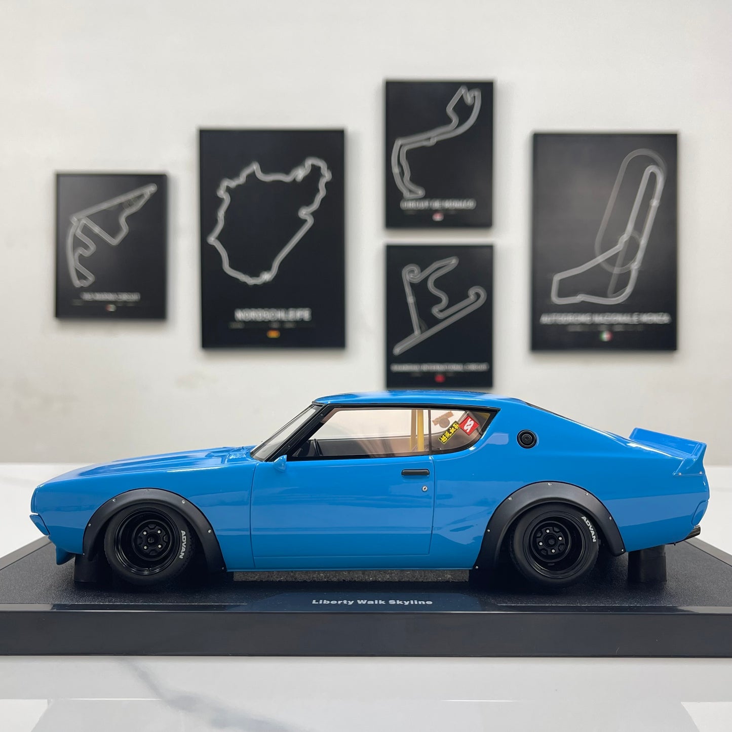 OTTO 1/18 Nissan Skyline 2000 GT-R (KPGC110) by LB-Works - Blue (OT1210)