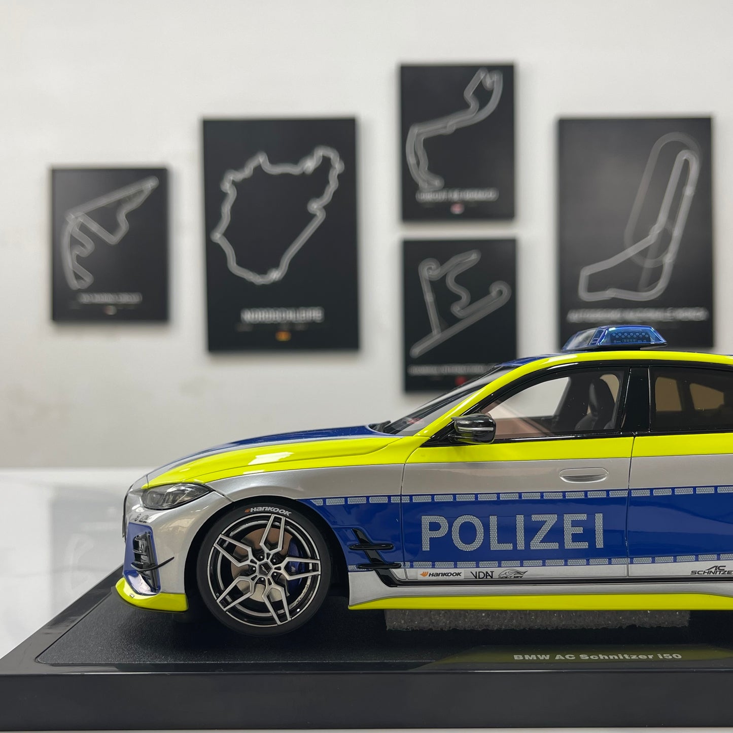 OTTO 1/18 BMW AC Schnitzer ACS4 Polizei 2022 (Blue & Silver Livery) OT1205