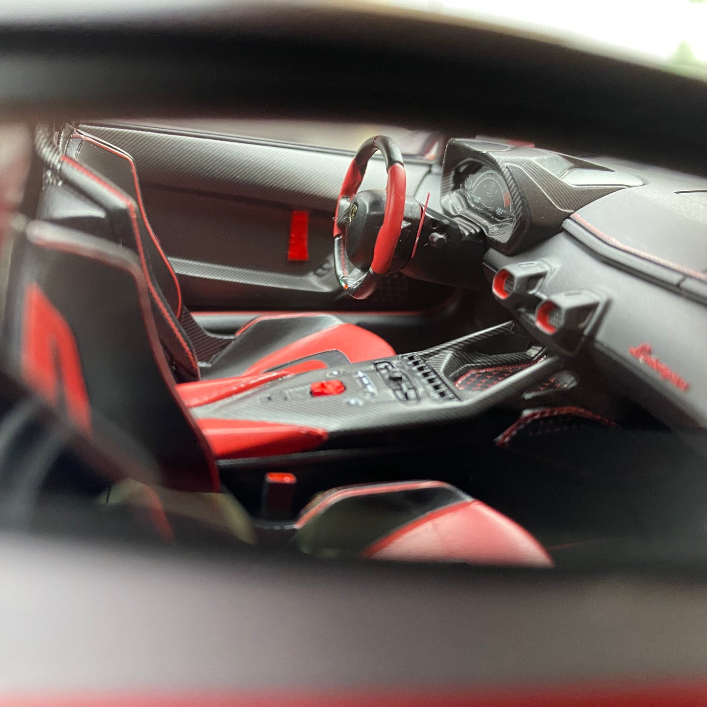 MR 1/18 Lamborghini Invencible coche deportivo con techo rígido rojo metalizado modelo de coche de edición limitada