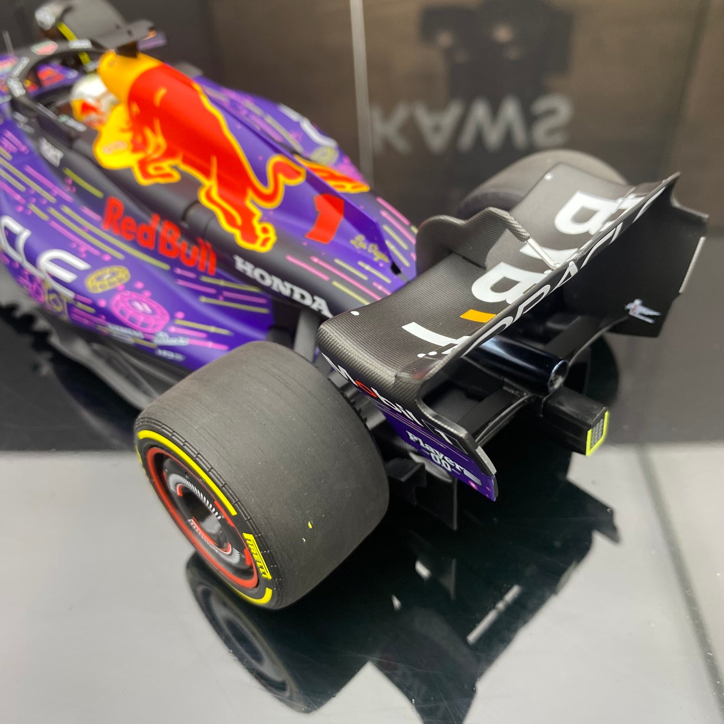 MINICHAMPS 1/18 ORACLE RED CULL RACING RB19 MAX VERSTAPPEN GANADOR DEL GP DE LAS VEGAS 2023