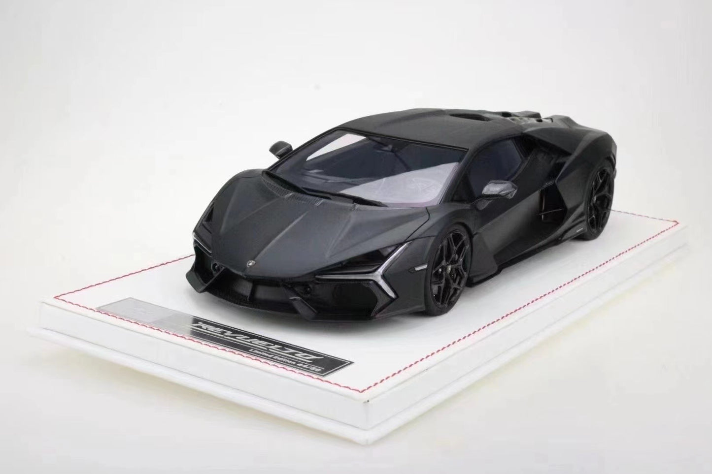 IVY MODEL 1/18 Lamborghini Revuelto limited edition car model ornament