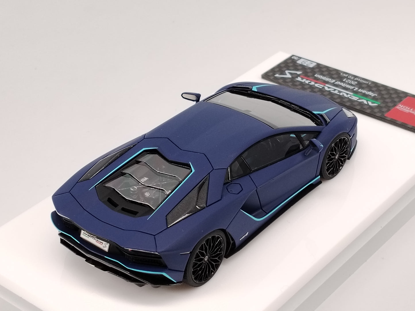 MAKEUP 1/43 Lamborghini AVENTADOR S blue simulation car model ornaments