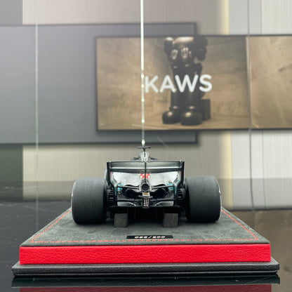 Spark 1/18 Mercedes-AMG F1 Team W09 2018 Brazil Grand Prix Victory No. 44 Hamilton Buonarte Special Edition Silver Paint Simulation Car Model