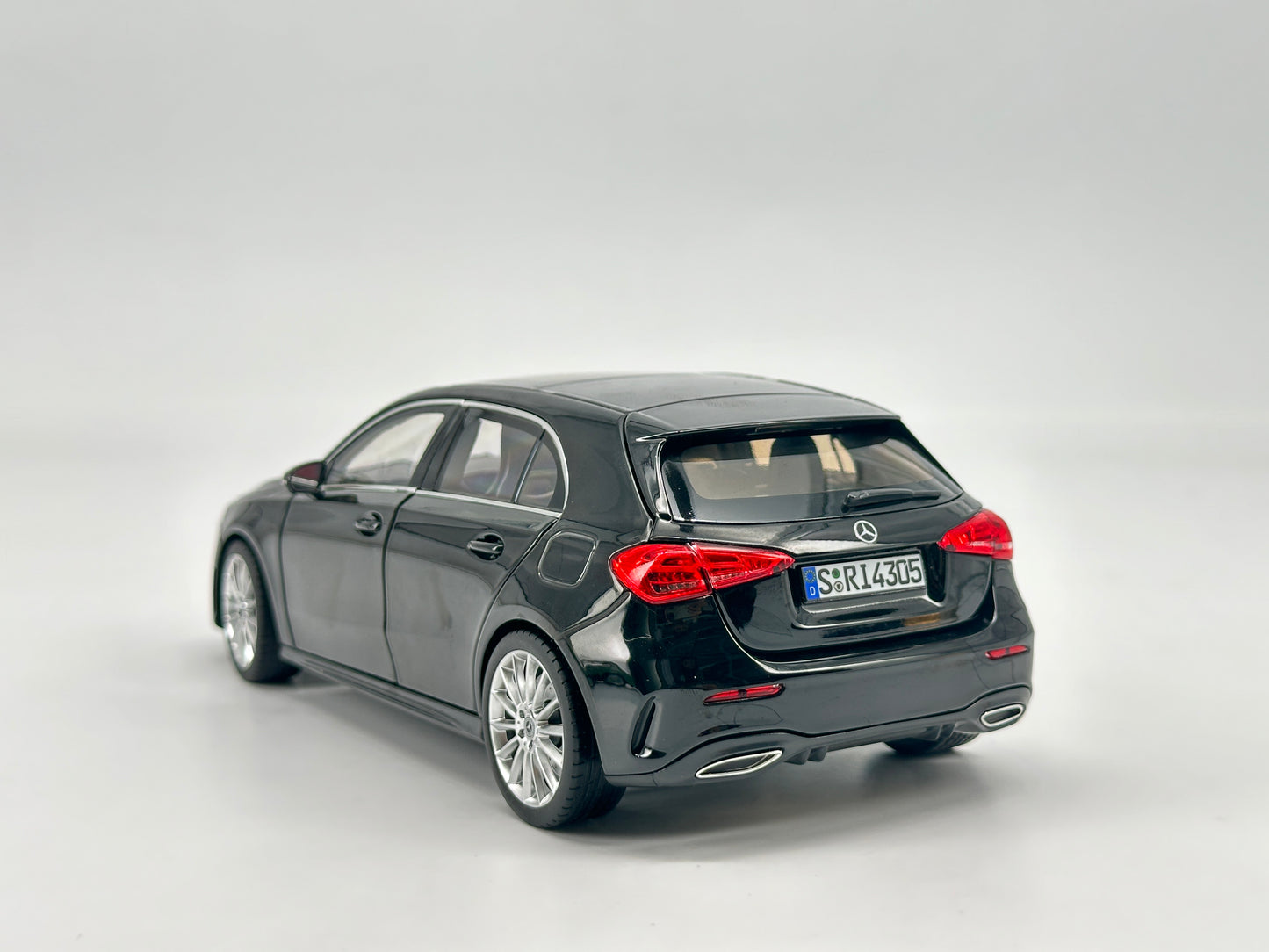 Norev 1/18 Mercedes Benz A CLASS 2018 Black Alloy Car Model