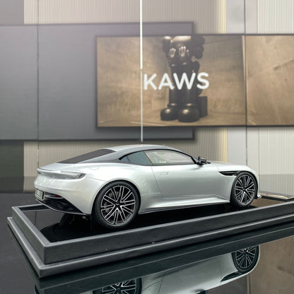 MH 1/18 Aston Martin DB12 COUPE limited edition car model gift