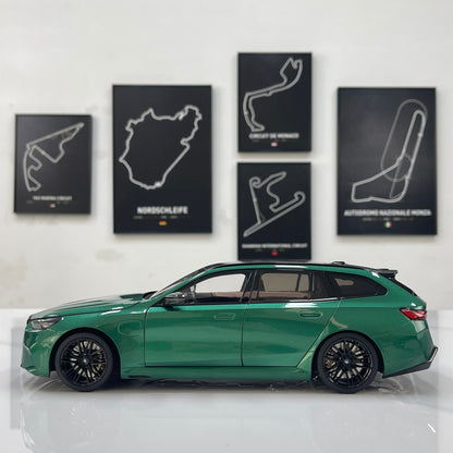 MINICHAMPS 1/18 BMW M5 Touring (2024) – Metallic Green – 110023902