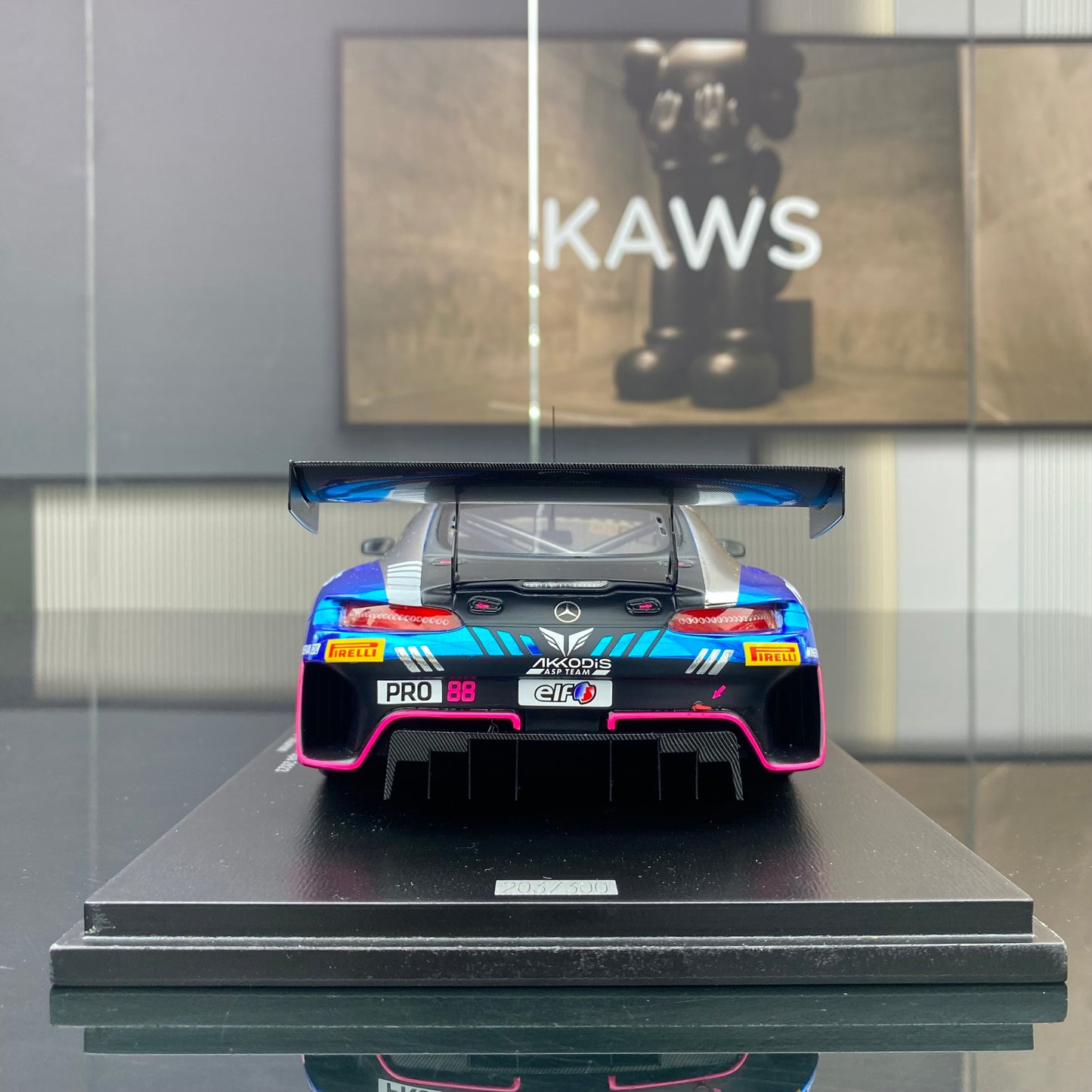 SPARK 1/18 Mercedes-Benz AMG GT3 Akkodis ASP Team 2023 Spa Endurance Race Runner-up No. 88 Blue Paint Simulation Car Model Ornament
