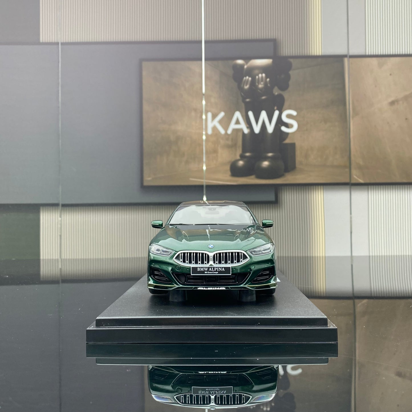 BMW ALPINA B8 GRAN2025, escala 1/18, GT Spirit