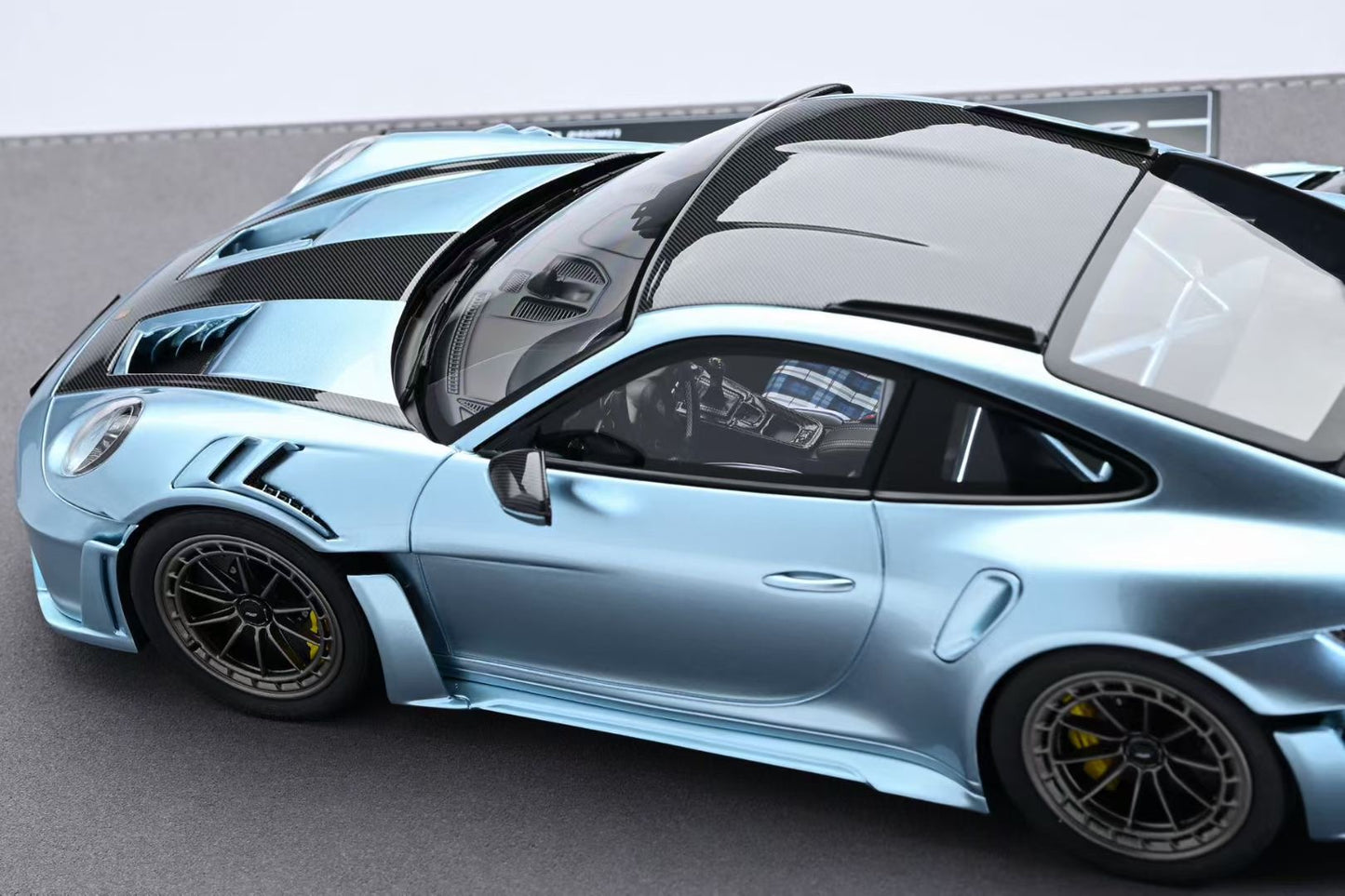 TP 1/18 Porsche 911 GT3RS Two-Car Set