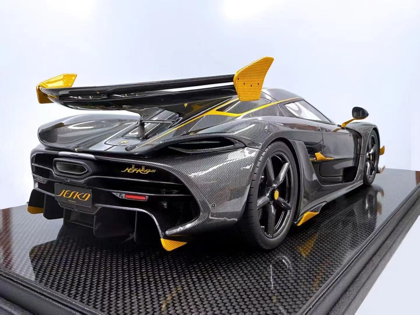 Frontiart 1/8 Koenigsegg Jesko Kabenjin Limited Edition Car Model Ornaments