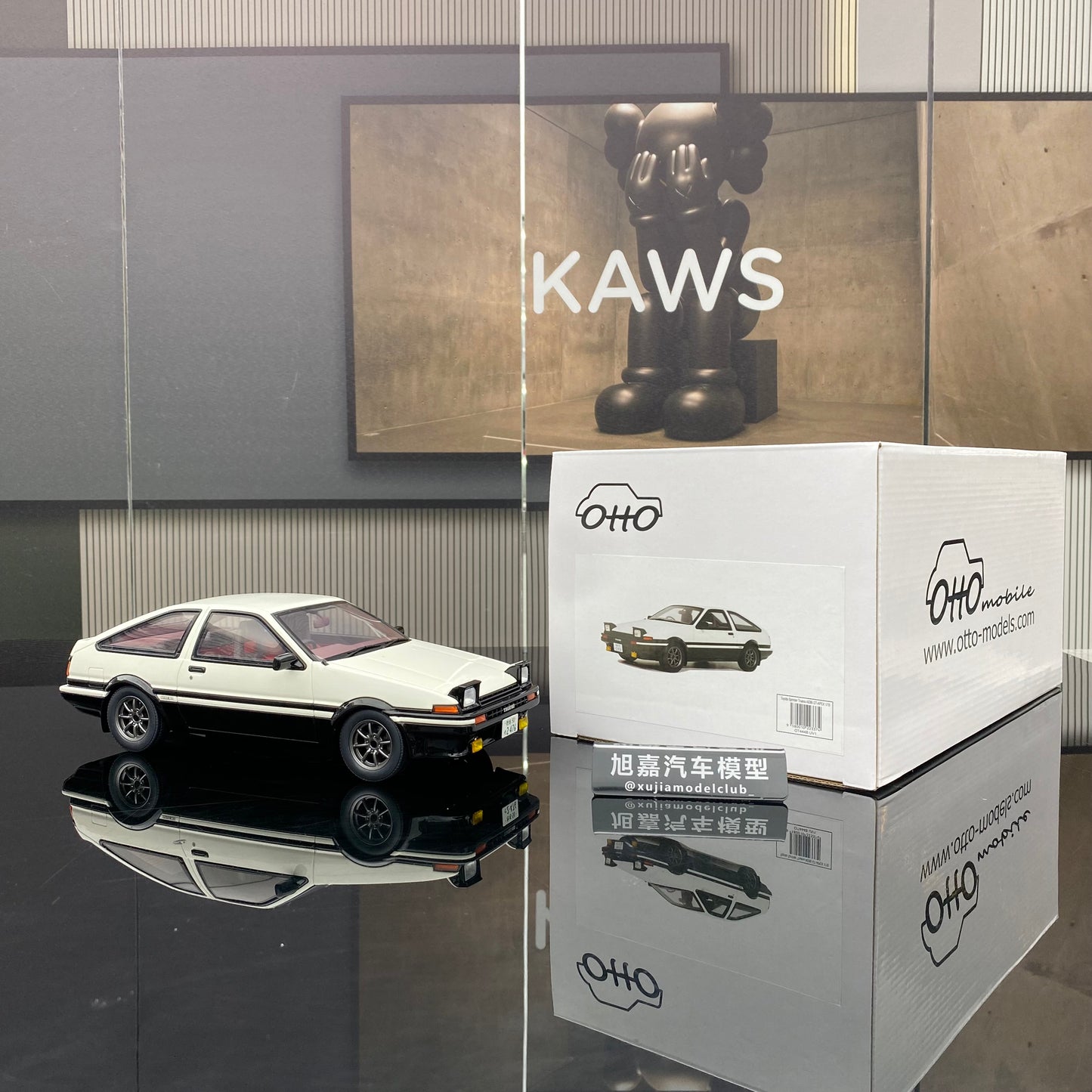 OTTO 1/18 Toyota SPRINTER TRUENO AE86 jumping light version white limited edition car model ornaments