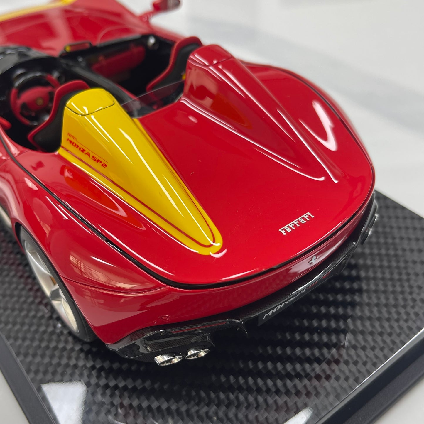 CE 1/18 Ferrari Monza SP2 – Prancing Horse Red – CE012