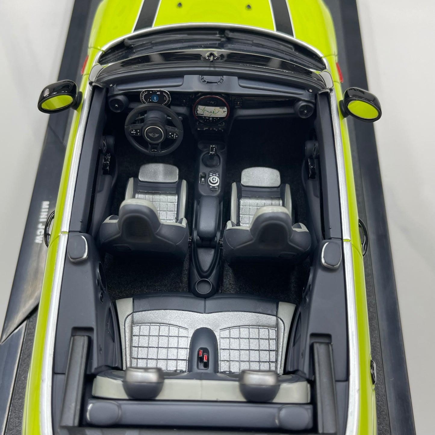 OTTO 1/18 MINI JCW Cabrio Zesty Yellow OT1303