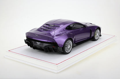 Runner 1/18 Aston Martin Valour limited edition resin simulation car model ornaments