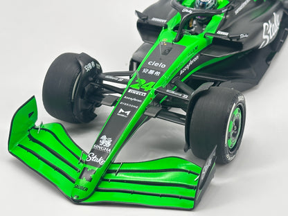 MINICHAMPS 1/18 STAKE F1 TEAM KICK SAUBER C44 - ZHOU GUANYU Green Alloy Car Model 117240124