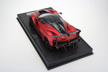 Runner 1/18 Ferrari FXX K EVO resin model