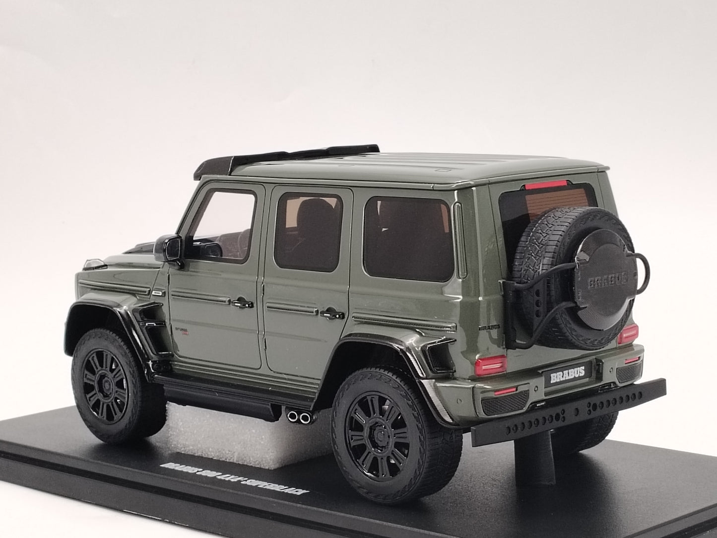 GT Spirit 1/18 Brabus 800 4X4 STEALTH Green Resin Car Model